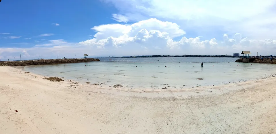 Beach and shallow swimming area at Paradise Island Park and Beach Resort in September 2018.